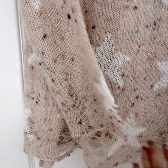 Wildfox Blush colored “seeing stars” Lennon sweater size Small - Picture 3 of 10